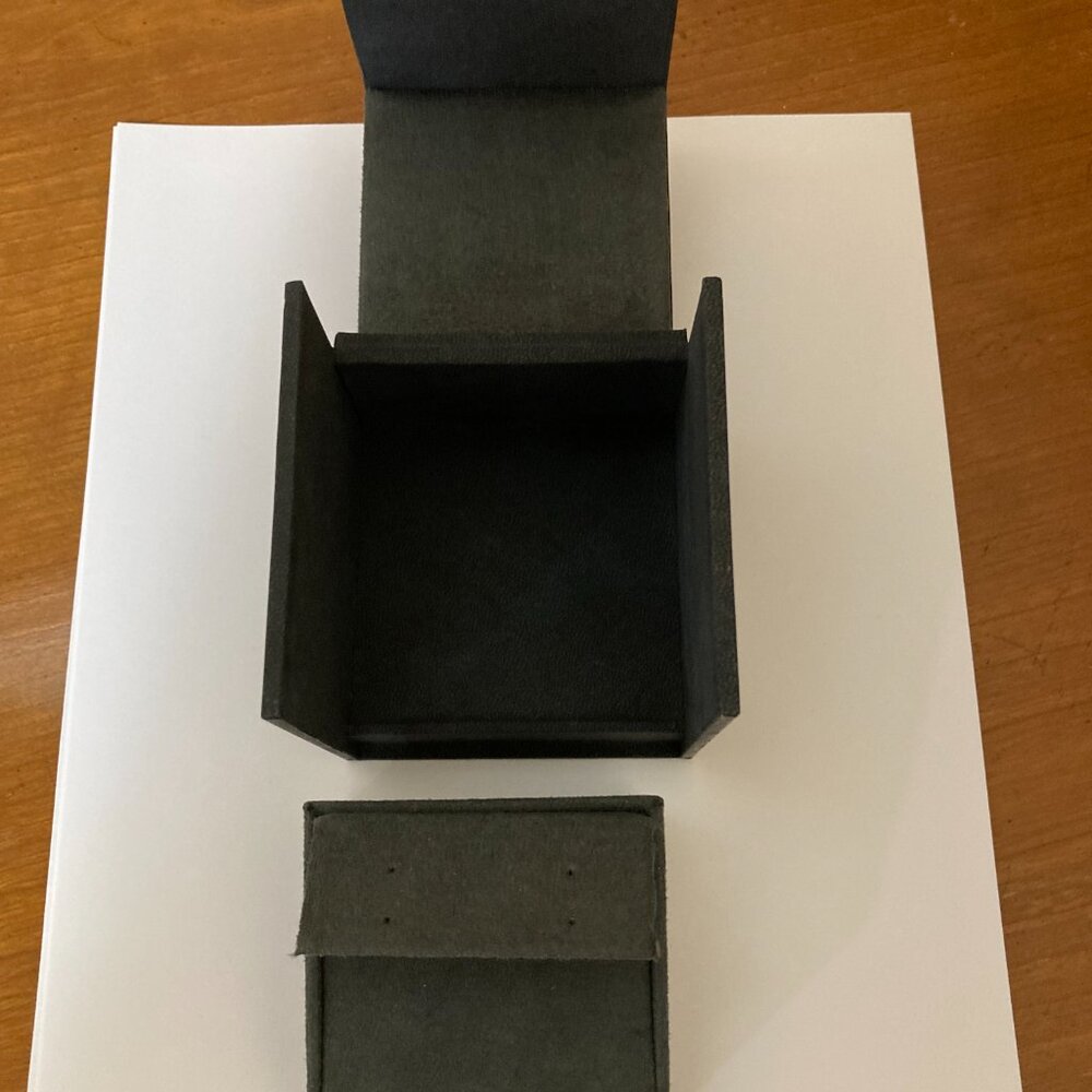 David Yurman Earring Box Empty - Picture 9 of 10